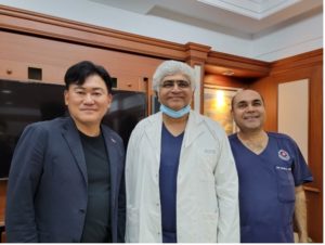 三木谷浩史先生, Rajendra Badwe 醫師和Pankaj Chaturvedi醫師.jpg